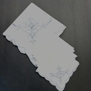 Vintage Embroidered Table Cover Square 30x30 and Matching Napkins Square 10x10